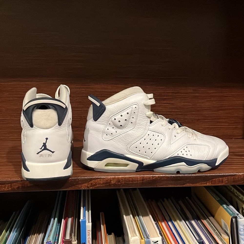 NWOB, JORDAN 6 Retro in Midnight Navy (2022) (GS)